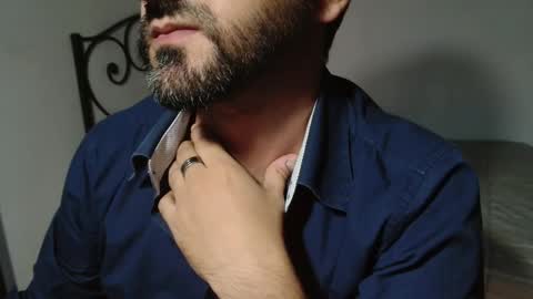 Giov online show from October 11, 4:44 pm