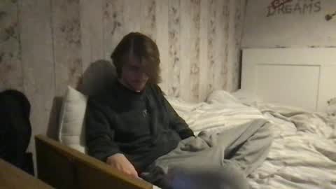 Unknown online show from December 3, 10:18 pm