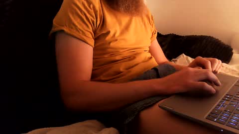 Snapshot of unknownbeard89 chatting on March 9, 11:47 am unknownbeard89 online show from March 9, 11:47 am