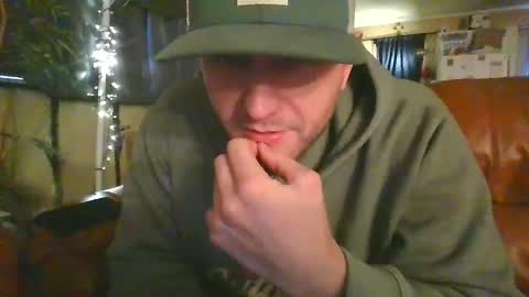 ur_zaddy4now online show from February 19, 1:39 pm