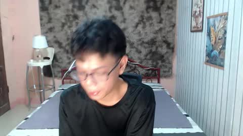 urdreamboy_doms online show from May 3, 7:00 am