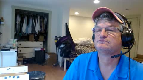 Snapshot of urfavteach50 chatting on October 16, 5:10 pm Gregor online show from October 16, 5:10 pm