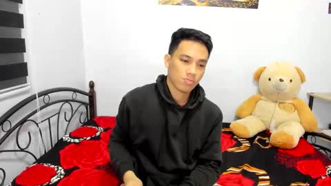 urfucker_vinz online show from April 11, 12:31 pm