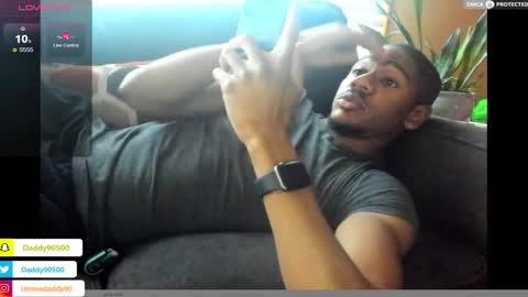 Snapshot of urnewdaddy90 chatting on February 9, 9:28 pm Big Daddy online show from February 9, 9:28 pm