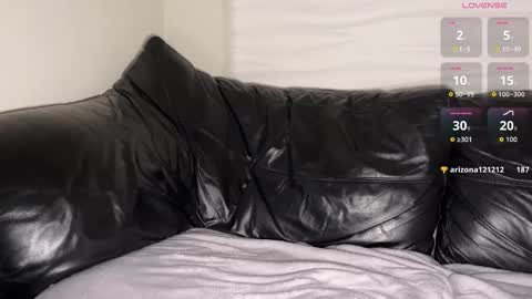 ursaotome online show from March 11, 9:00 pm