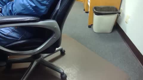 useemie online show from February 19, 7:21 pm