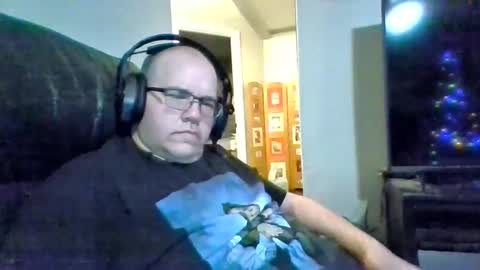 Snapshot of usstarr1 chatting on December 14, 1:28 am usstarr1 online show from December 14, 1:28 am