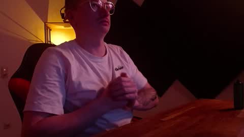 vacation__ online show from December 3, 4:13 pm