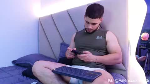 valenssio_moretti online show from June 25, 1:41 am