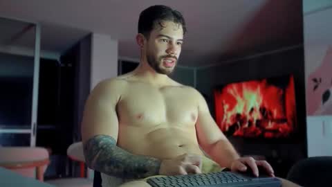 valenthinoking online show from February 12, 11:33 pm