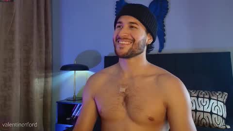 Valentino online show from February 28, 10:53 pm