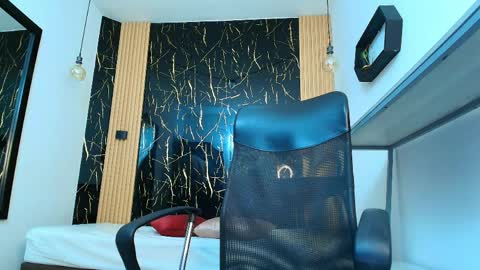 VALERIO  online show from April 2, 3:48 am