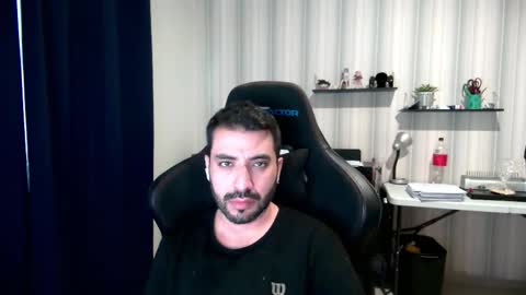 Snapshot of vallartamexi chatting on October 26, 10:01 pm Roberto Carlos online show from October 26, 10:01 pm