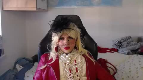 Snapshot of vanesacrossri chatting on October 19, 7:11 am vanesacrossri online show from October 19, 7:11 am