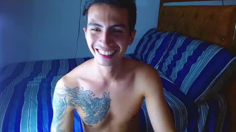 velk_hot1 online show from April 16, 9:39 pm