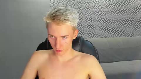 vibemygirl online show from September 13, 2:07 pm