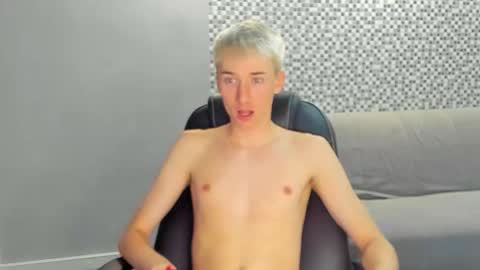 vibemygirl online show from September 11, 2:05 pm