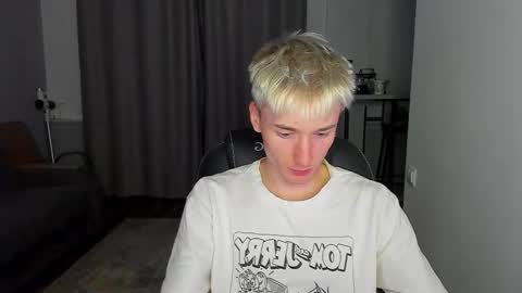 vibemygirl online show from September 21, 12:38 pm