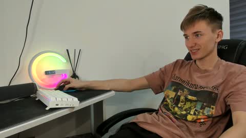 vibemygirl online show from December 5, 10:12 am