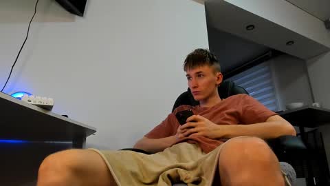 vibemygirl online show from March 4, 11:51 am