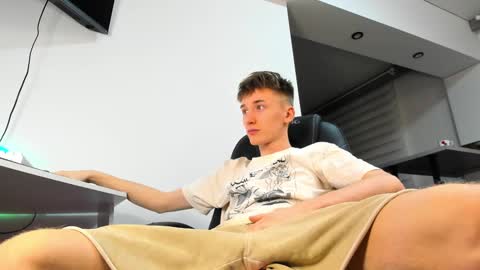 vibemygirl online show from February 25, 1:17 pm