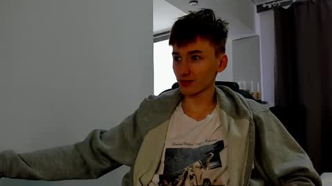 vibemygirl online show from March 11, 6:43 am