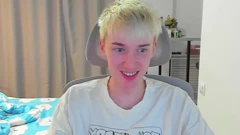 vibemygirl online show from October 9, 9:58 am