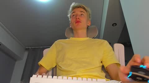 vibemygirl online show from October 15, 12:13 pm