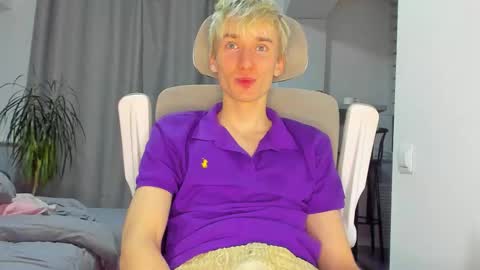 vibemygirl online show from November 10, 6:46 pm