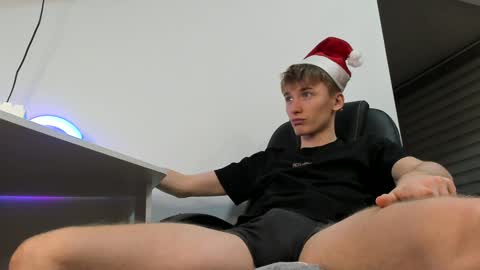 vibemygirl online show from December 26, 1:54 pm