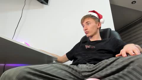 vibemygirl online show from January 2, 12:46 pm