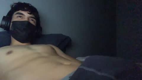 Snapshot of vicente24milf chatting on October 25, 4:36 am vicente online show from October 25, 4:36 am