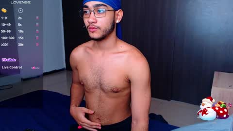 Vic online show from December 21, 8:21 pm