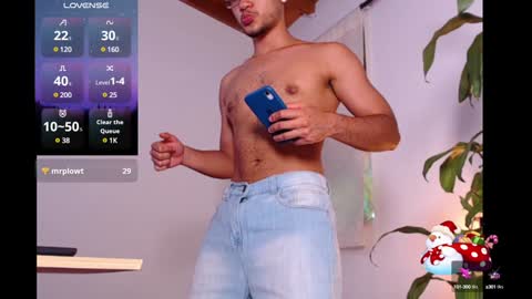 Vic online show from February 7, 8:53 pm