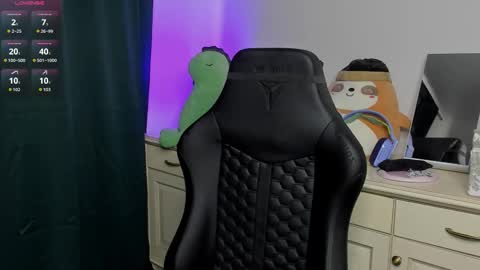 Vincent Strong online show from March 8, 8:18 am