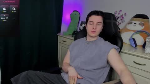 Vincent Strong online show from January 19, 8:27 am