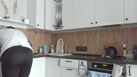 Vincent.  uncut 18cm online show from January 3, 8:54 am