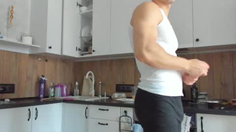 Vincent.  uncut 18cm online show from January 31, 9:05 am