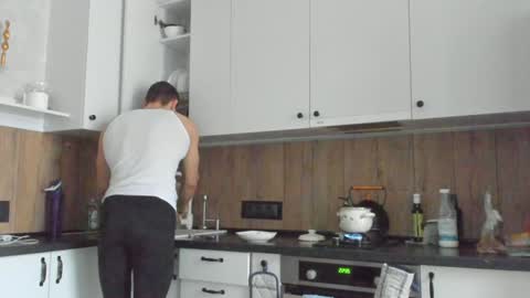 Vincent.  uncut 18cm online show from January 10, 8:40 am