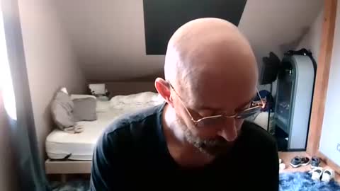 vins online show from March 20, 10:19 am