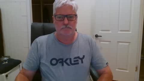 Snapshot of viper654321 chatting on September 21, 7:41 am viper654321 online show from September 21, 7:41 am