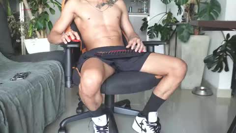 VITO BENZ online show from November 8, 8:45 pm