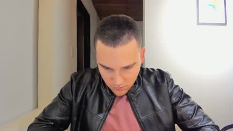 Vito Ferrer online show from January 20, 11:32 pm