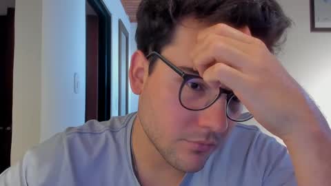 Vito Ferrer online show from September 23, 9:25 pm