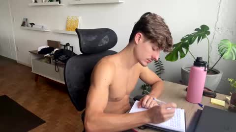 vitoraugustoxxx online show from January 19, 11:12 am