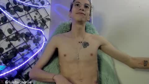 vodkadelulo online show from March 20, 7:01 am