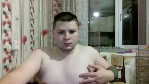 Snapshot of volshebnik_130 chatting on December 26, 5:40 pm Volshebnik1302 online show from December 26, 5:40 pm