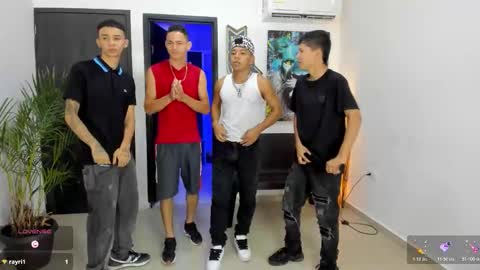 voyeurism_guys online show from November 6, 11:19 pm