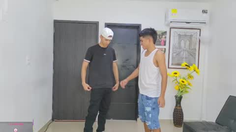 voyeurism_guys online show from June 8, 10:22 pm