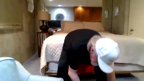 w3llbit online show from March 5, 6:44 am